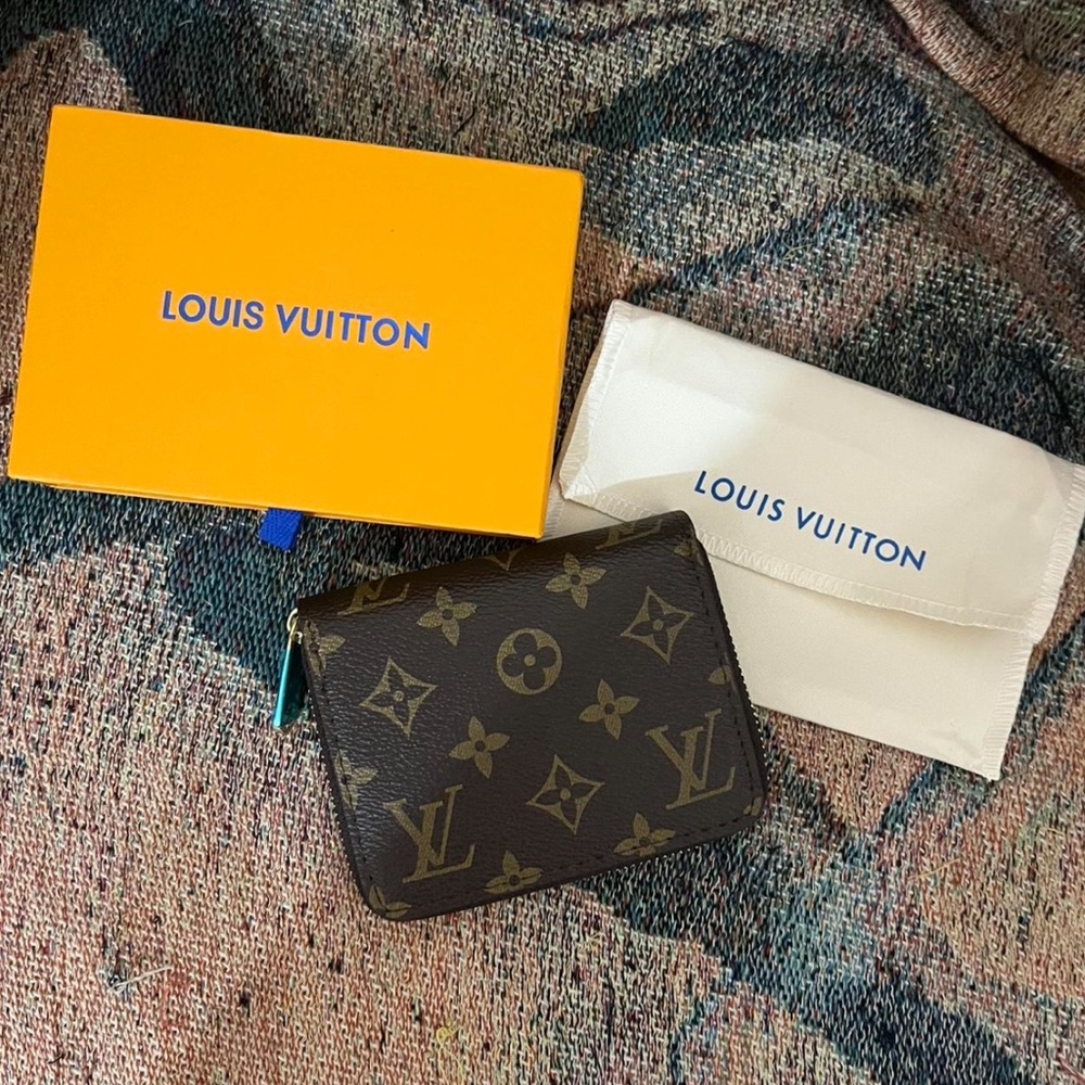 Louis Vuitton Brown Monogram Key & Card Holder